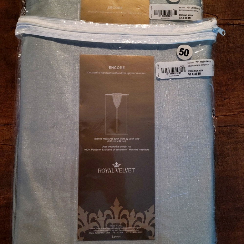 52x38 Valance ENCORE by Royal Valvet ● Sterling Green